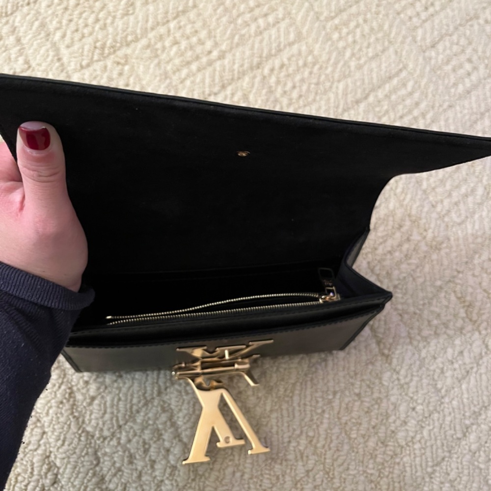 Louis Vuitton Chain Louise MM in black - Picture 6 of 13